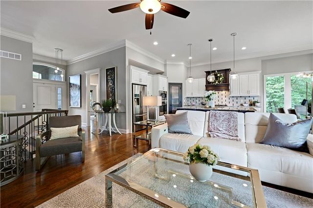 5707 Constance Street, Shawnee, KS 66216