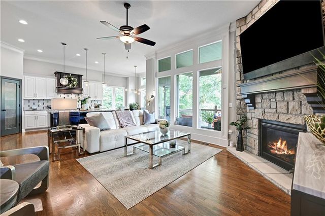 5707 Constance Street, Shawnee, KS 66216