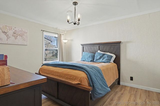 1013 W Memphis Street, Broken Arrow, OK 74012