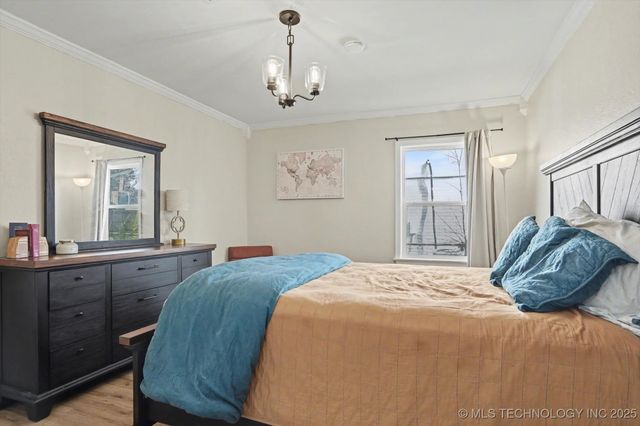 1013 W Memphis Street, Broken Arrow, OK 74012