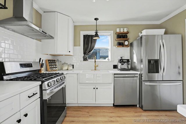 1013 W Memphis Street, Broken Arrow, OK 74012