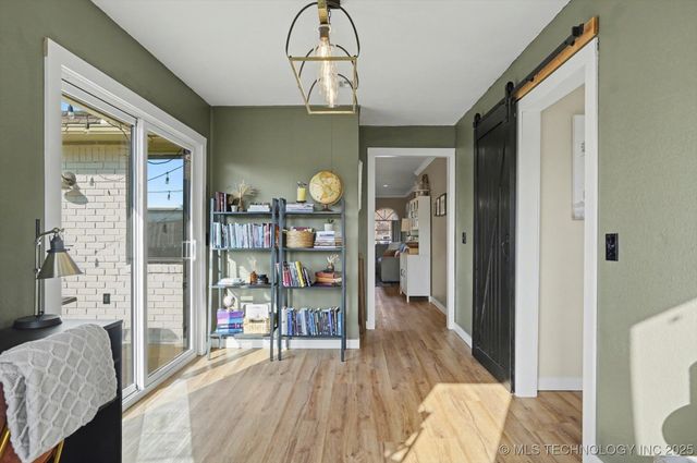 1013 W Memphis Street, Broken Arrow, OK 74012