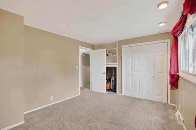 3124 Pridemore Drive, Cedar Falls, IA 50613