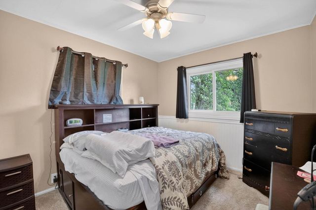 3124 Pridemore Drive, Cedar Falls, IA 50613