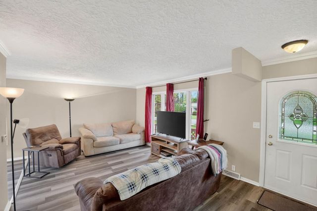 3124 Pridemore Drive, Cedar Falls, IA 50613