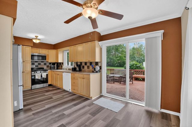 3124 Pridemore Drive, Cedar Falls, IA 50613