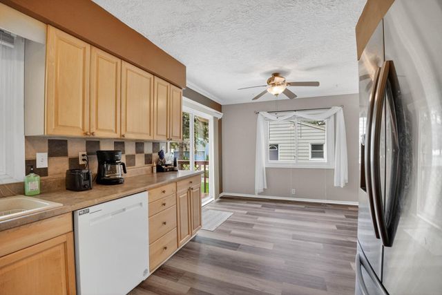 3124 Pridemore Drive, Cedar Falls, IA 50613