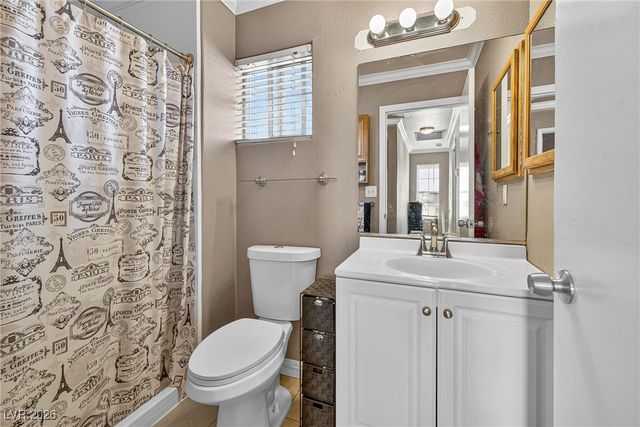 3828 Vista Largo Drive, Las Vegas, NV 89121