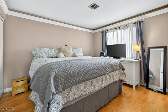 3828 Vista Largo Drive, Las Vegas, NV 89121