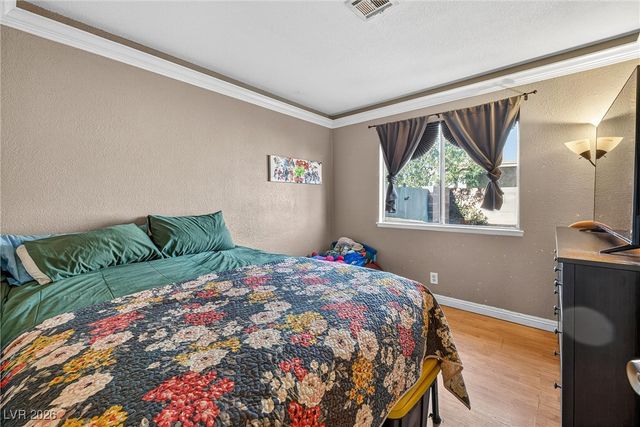 3828 Vista Largo Drive, Las Vegas, NV 89121