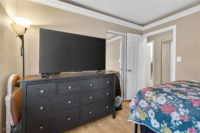 3828 Vista Largo Drive, Las Vegas, NV 89121