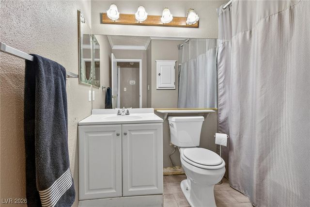 3828 Vista Largo Drive, Las Vegas, NV 89121