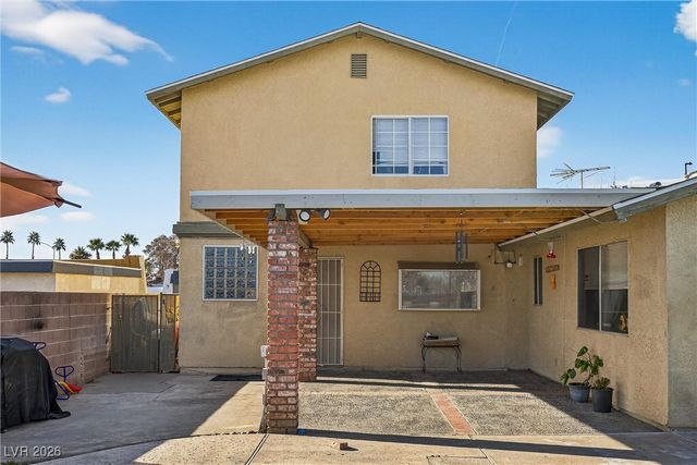 3828 Vista Largo Drive, Las Vegas, NV 89121