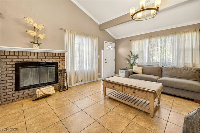 3828 Vista Largo Drive, Las Vegas, NV 89121