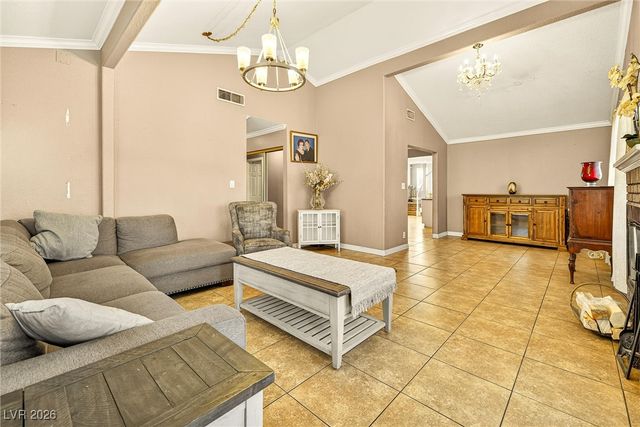 3828 Vista Largo Drive, Las Vegas, NV 89121