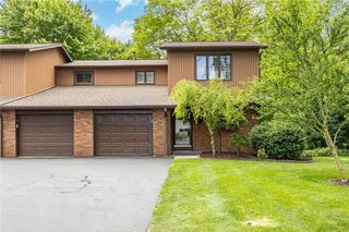 321 Penhurst Road, Brighton, NY 14610