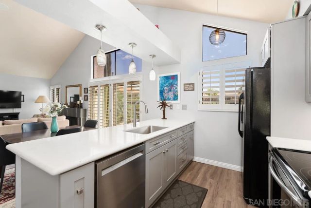 6 La Jolla Dr, Palm Desert, CA 92260