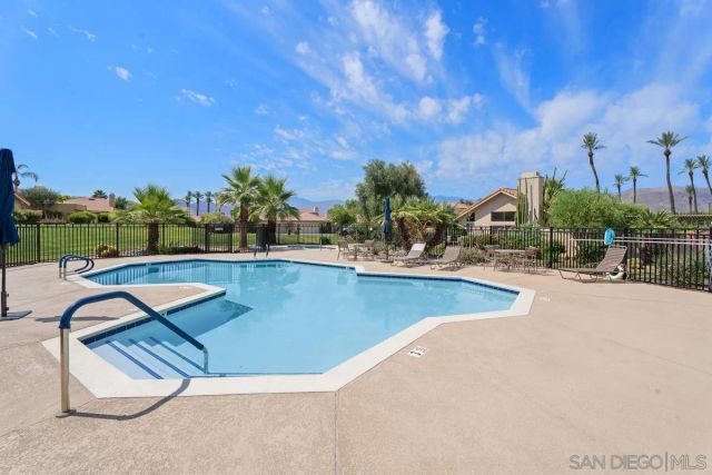 6 La Jolla Dr, Palm Desert, CA 92260