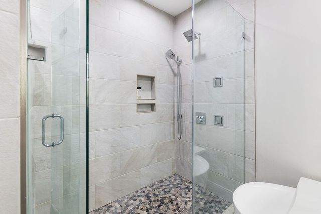 7 Whitman St A, Somerville, MA 02144