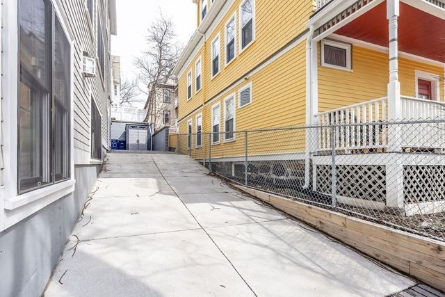 7 Whitman St A, Somerville, MA 02144