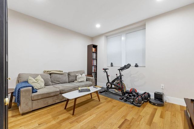 7 Whitman St A, Somerville, MA 02144