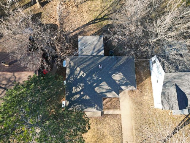 631 S Roosevelt St, Wichita, KS 67218