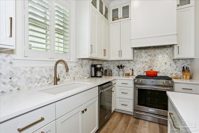 1301 E Lakeview Ave, Pensacola, FL 32503