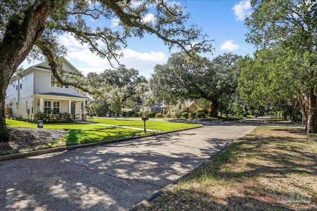 1301 E Lakeview Ave, Pensacola, FL 32503