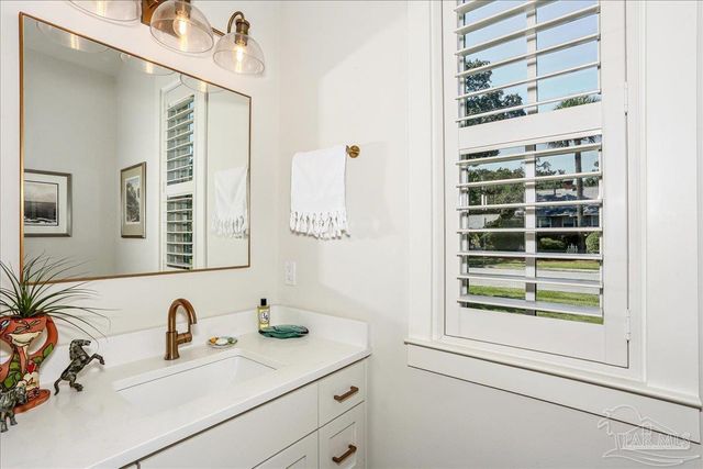 1301 E Lakeview Ave, Pensacola, FL 32503