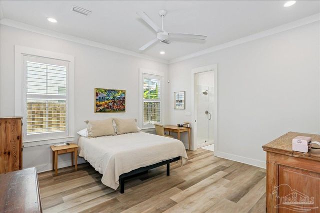 1301 E Lakeview Ave, Pensacola, FL 32503