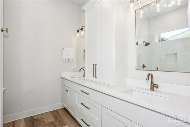 1301 E Lakeview Ave, Pensacola, FL 32503