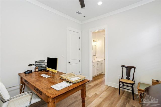 1301 E Lakeview Ave, Pensacola, FL 32503