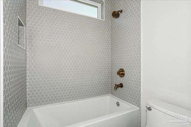 1301 E Lakeview Ave, Pensacola, FL 32503