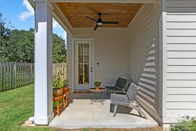 1301 E Lakeview Ave, Pensacola, FL 32503