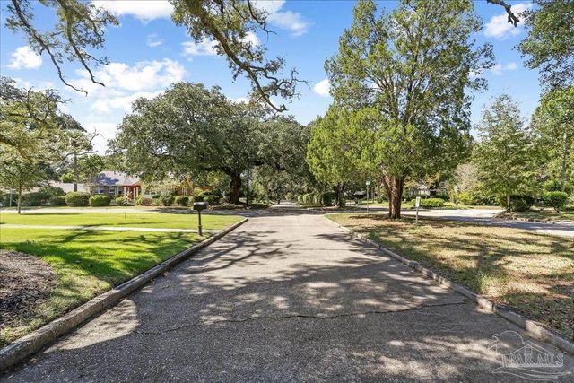 1301 E Lakeview Ave, Pensacola, FL 32503