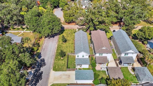 1301 E Lakeview Ave, Pensacola, FL 32503