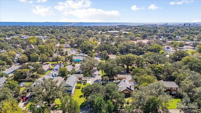 1301 E Lakeview Ave, Pensacola, FL 32503