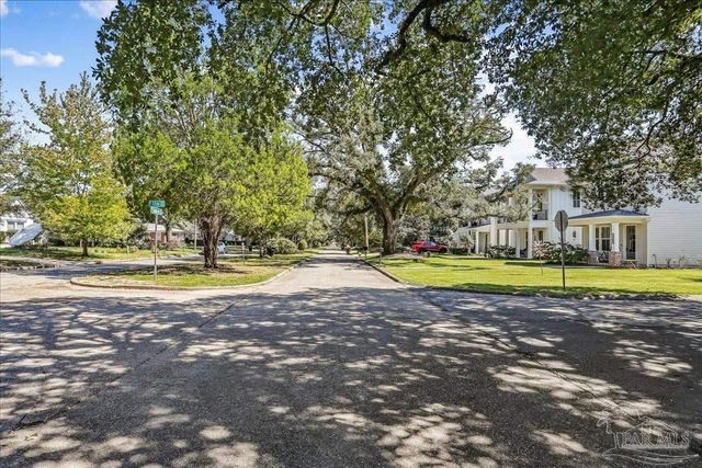 1301 E Lakeview Ave, Pensacola, FL 32503