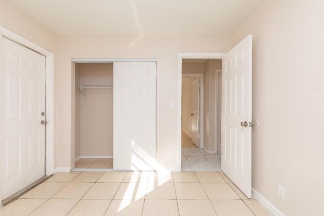 7750 SW 10th Court B, North Lauderdale, FL 33068