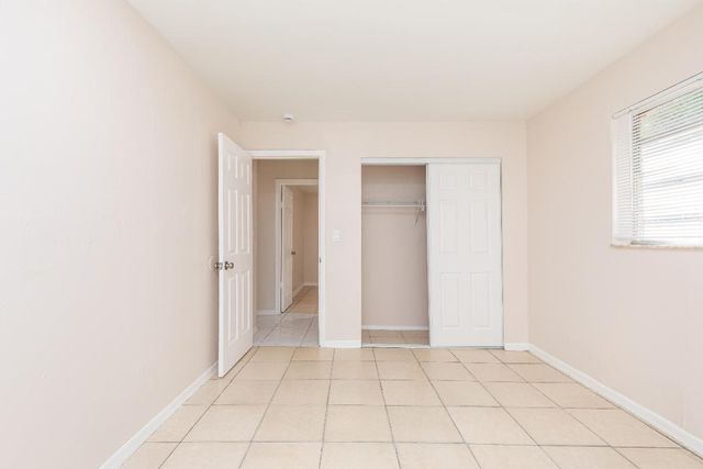 7750 SW 10th Court B, North Lauderdale, FL 33068