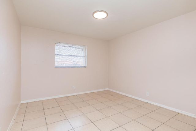 7750 SW 10th Court B, North Lauderdale, FL 33068