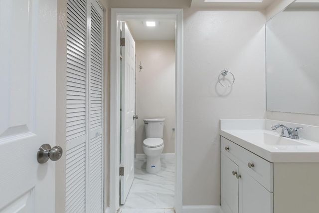 7750 SW 10th Court B, North Lauderdale, FL 33068