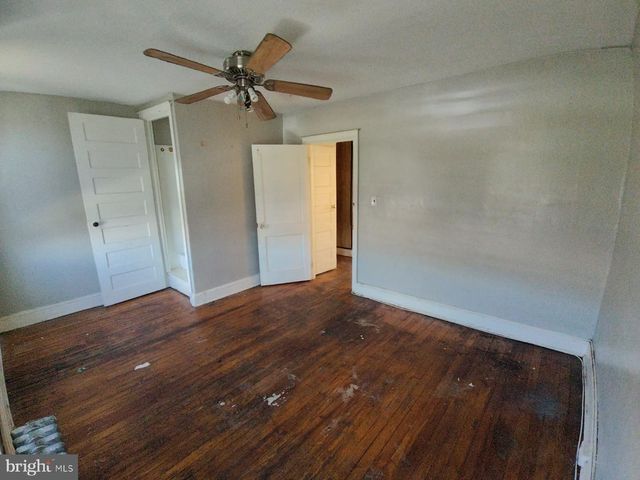 3215 RAVENWOOD AVE, Baltimore, MD 21213