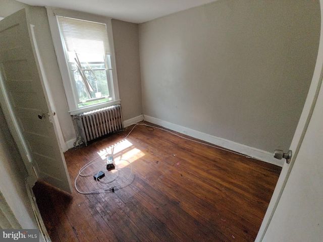 3215 RAVENWOOD AVE, Baltimore, MD 21213