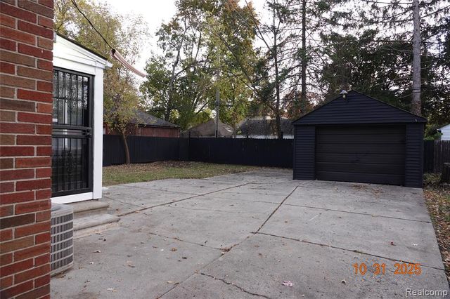 16122 Trinity Street, Detroit, MI 48219