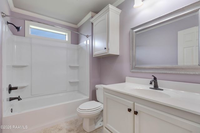 101 Spring Lake Circle, Lafayette, LA 70508