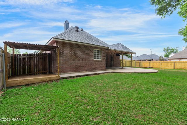 101 Spring Lake Circle, Lafayette, LA 70508