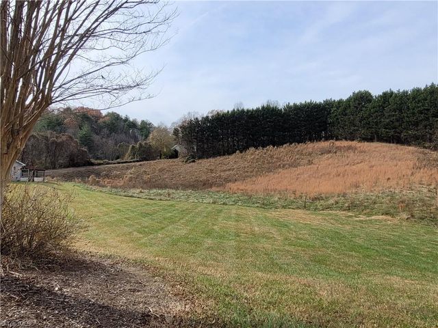 1351 Mckinney Road, Mount Airy, NC 27030