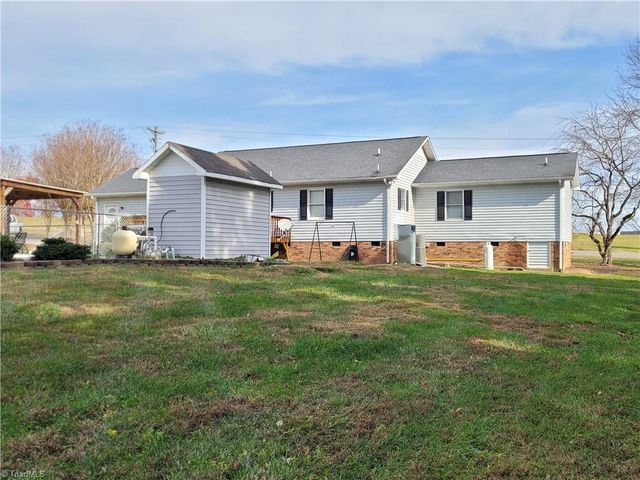 1351 Mckinney Road, Mount Airy, NC 27030