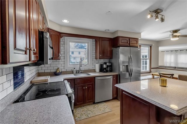 153 Pin Oak Drive, Amherst, NY 14221